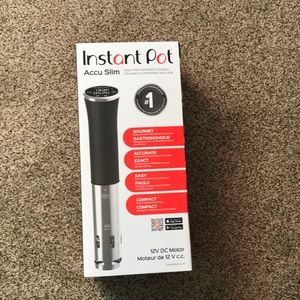 Instant Pot Accu Slim Cooks Food at a controlled Time Temperature  NWOT Open box